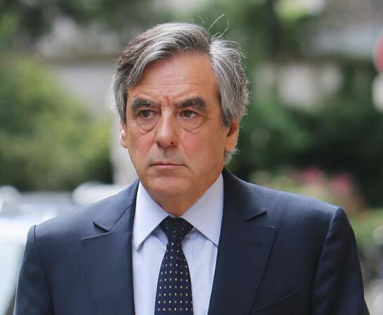 François Fillon se rendant au tribunal correctionnel de Paris pour l'affaire des emplois présumés fictifs de sa femme, en juin 2020, à Paris.