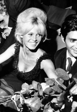Le célèbre chignon "choucroute" de l'actrice Brigitte Bardot en 1962