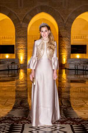 La princesse Beatrice est une élégante invitée au mariage royal jordanien à Amman, le 1ᵉʳ juin 2023