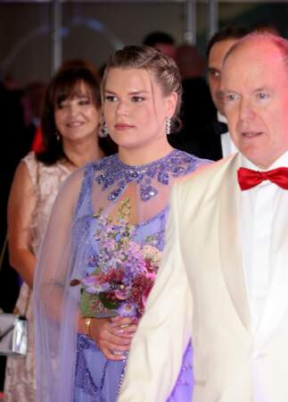 Albert II de Monaco et sa nièce Camille Gottlieb se rendant au Gala de la Croix-Rouge Monégasque 2023