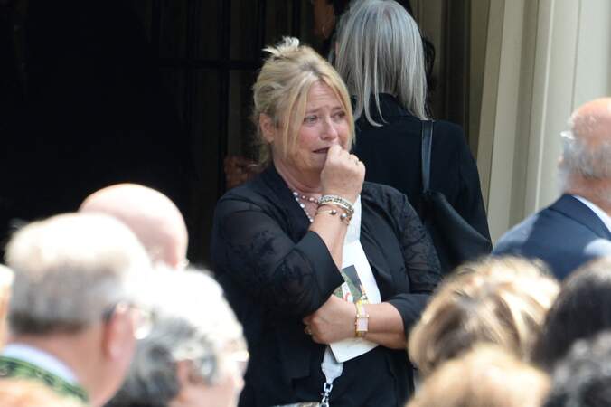L'émotion était à son comble Marina Carrère d'Encausse lors des obsèques de sa mère Hélène Carrère d'Encausse en l'église Saint-Germain-des-Près à Paris, le 11 août 2023