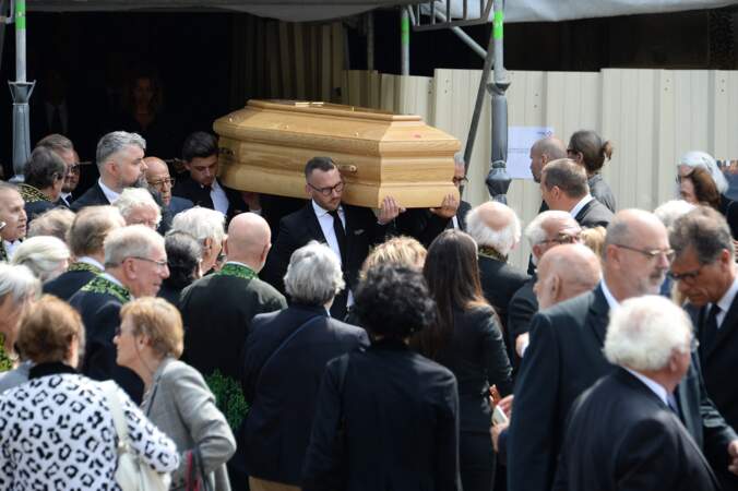 La famille et les proches de l'académicienne Hélène Carrère d'Encausse se sont retrouvés en l'église Saint-Germain-des-Près à Paris pour lui rendre un ultime hommage, le 11 août 2023