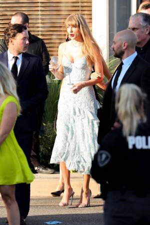 Taylor Swift au mariage de Margaret Qualley (fille d'A. MacDowell) et Jack Antanoff à Beach Haven le 19 Août 2023.