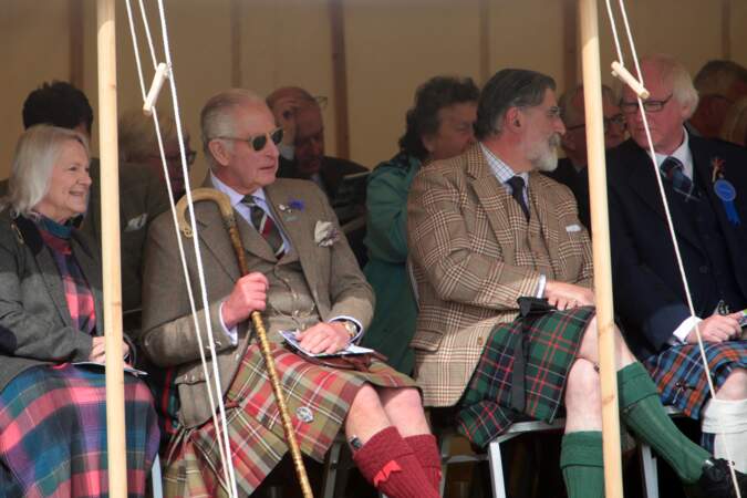 Plus tard, le roi Charles III a assisté aux "Mey Highland Games" à Caithness.