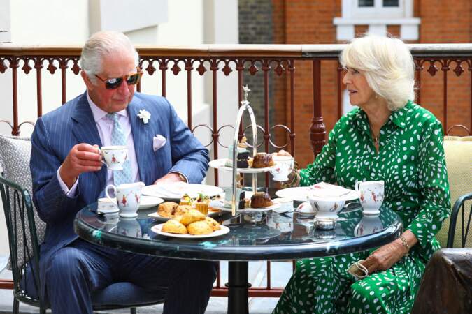 Charles et Camilla visitent le théâtre royal Drury Lane à Londres le 23 juin 2021