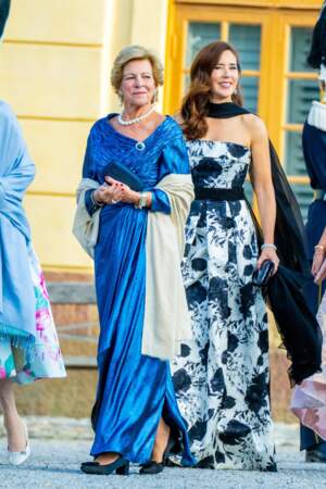 La reine Anne-Marie de Grèce et la princesse Mary de Danemark au théâtre du château de Drottningholm pour la représentation du Royal Opera Jubilee Theatre, le 14 septembre 2023