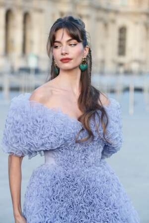 Mara Lafontan sur le photocall de la soirée Lancôme X Louvre lors de la Fashion week de Paris 