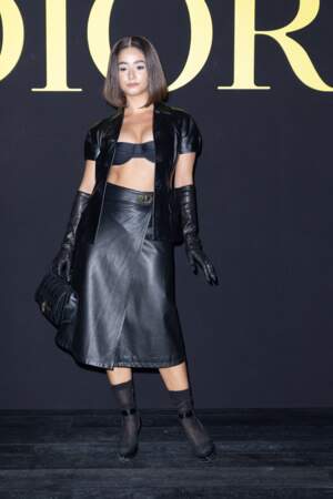 Léna Mahfouf sur le photocall du défilé Christian Dior Printemps/Été 2024 lors de la Fashion Week de Paris 