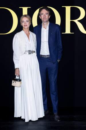 Natalia Vodianova et Antoine Arnault sur le photocall du défilé Christian Dior Printemps/Été 2024 lors de la Fashion Week de Paris 