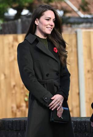 Catherine (Kate) Middleton en look monochrome kaki le 9 novembre 2022