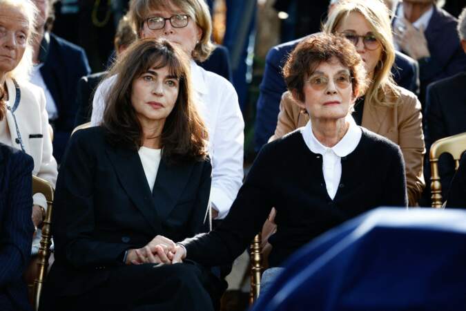 Emmanuelle Bach et Nicole Avril aux obsèques de Jean-Pierre Elkabbach 