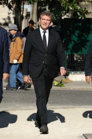 Arnaud Montebourg aux obsèques de Jean-Pierre 