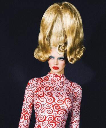 Kendall Jenner et son maquillage Mars Attacks 