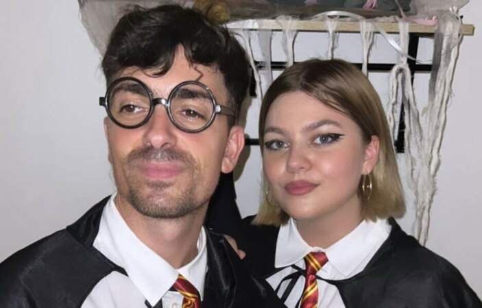Louane et son maquillage Harry Potter 