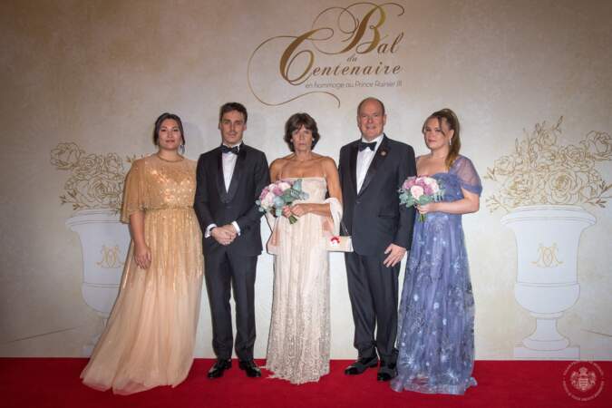 Arrivée du prince Albert II et de la princesse Stéphanie entourés de Louis et Marie Ducruet et Camille Gottlieb au Bal du Centenaire en hommage au Prince Rainier III au Casino de Monte-Carlo le vendredi 20 octobre 2023.