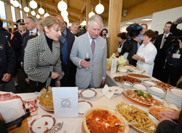 Le prince Charles, Prince de Galles en visite à Amatrice en Italie, le 2 avril 2017.