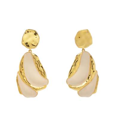 Boucles d'oreilles pendantes "Cassis" ivoire, Aurélie Bidermann x Lulli, 220€