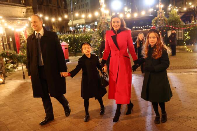 Lord Frederick Windsor, Sophie Winkleman et leurs enfants arrivent à l'abbaye de Westminster pour son traditionnel concert de Noël "Together At Christmas", à Londres, le 8 décembre 2023