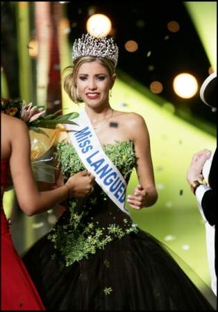 Alexandra Rosenfeld, Miss France 2006, en robe de tulle noire et bustier à motif végétal