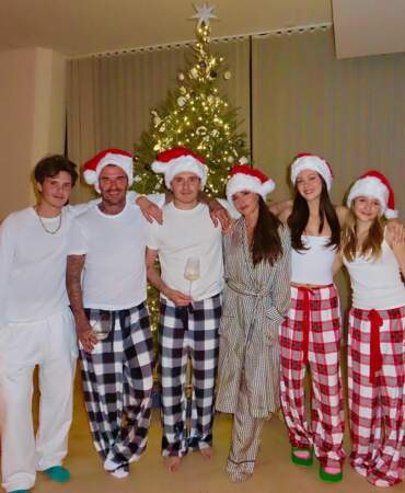 La famille Beckham fête Noël 2023 en pyjamas assortis