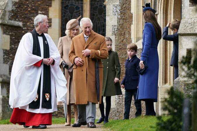 Les membres de la famille royale britannique quittent l'église St-Mary Magdalene à Sandringham (25 décembre 2023)
