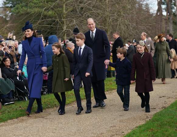 La princesse de Galles, son époux, et leurs enfants se rendent à la messe de Noël, ce 25 décembre 2023