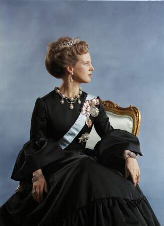 Portrait officiel de la reine Margrethe II de Danemark à Copenhague en 1972