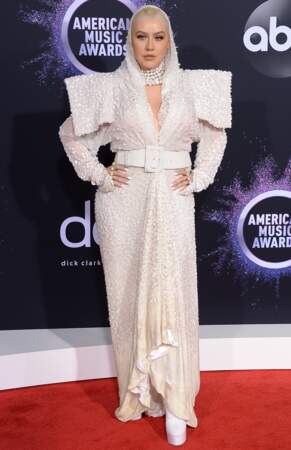 Christina Aguilera lors du photocall de la 47ème soirée annuelle des American Music Awards au théâtre Microsoft à Los Angeles, le 24 novembre 2019