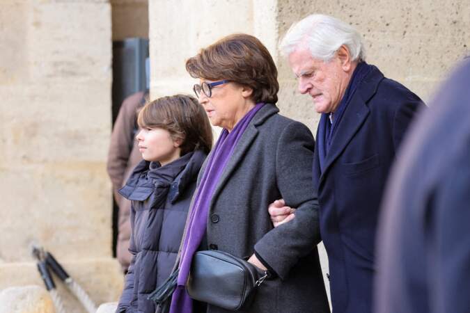 Martine Aubry, son mari Jean-Louis Brochen et son petit-fils, lors de l'hommage national à Jacques Delors, dans la cour des Invalides, à Paris, le 5 janvier 2024.