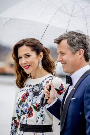La princesse Mary et le prince Frederik de Danemark lors du dîner de gala du 80ème anniversaire du roi Harald et de la reine Sonja de Norvège à Oslo en mai 2017