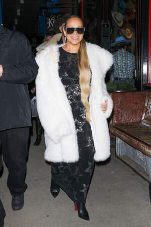 Mariah Carey en manteau de fourrure blanc à Aspen