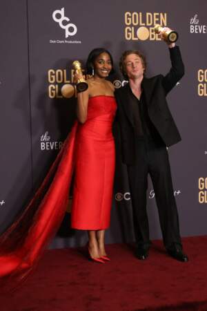 Ayo Edebiri était immanquable sur le tapis rouge des Golden Globes grâce à sa robe rouge