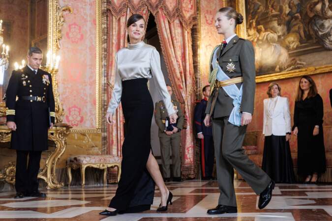 La reine Letizia d'Espagne et la princesse Leonor assistent à la cérémonie militaire "Pascua Militar" au Palais Royal de Madrid