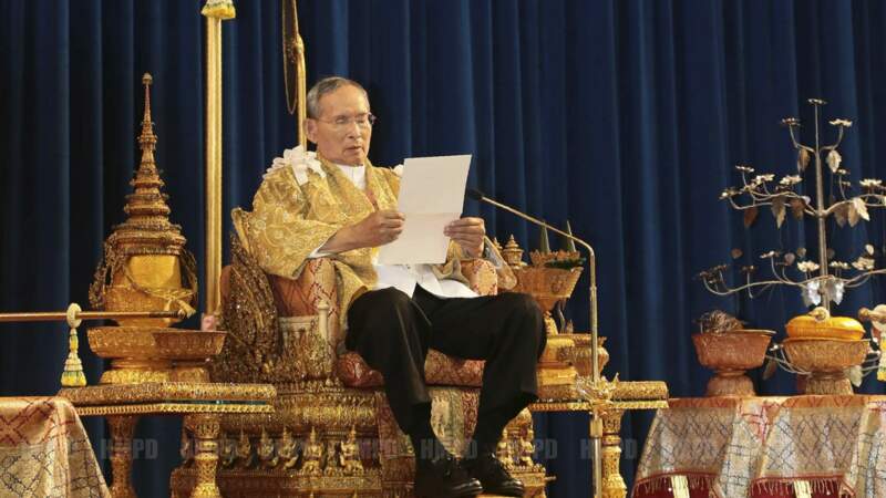 Rama IX, roi de Thaïlande a subi une opération du cœur en 2016