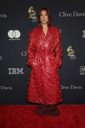 Dua Lipa à la Soirée de gala des 66ème pré-grammy Awards au Beverly Hilton Hotel à Los Angeles