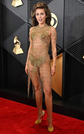 Miley Cyrus arrive à la 66ème édition des Grammy Awards à la Crypto.com Arena à Los Angeles