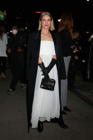 Naomi Watts au défilé Khaite lors de la Fashion Week de New York