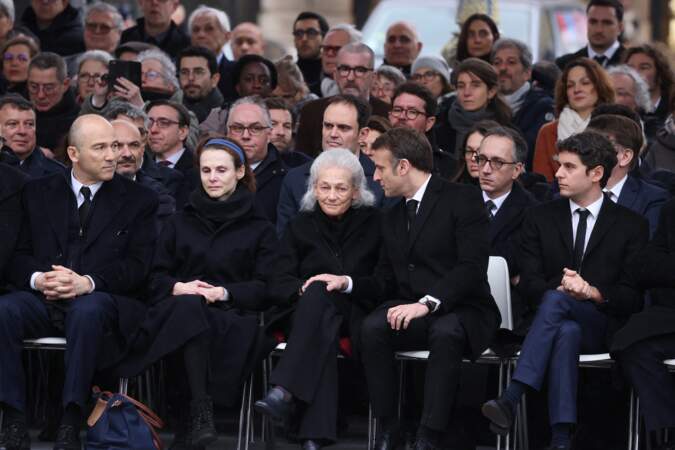 La famille Badinter unie lors de l'hommage national à l'ancien garde des Sceaux. 