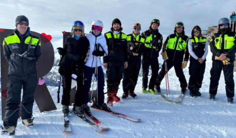 Brigitte Macron au ski avec sa fille Laurence Auzière à la station de ski de Valloire, en Savoie