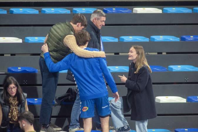 Pablo Urdangarin aux côtés de sa belle-famille après le match