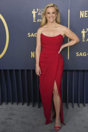 Reese Witherspoon en Elie Saab Haute Couture aux SAG Awards à Los Angeles le 24 février 2024
