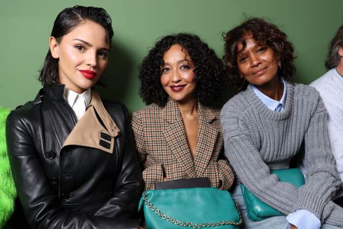 Eiza Gonzalez, Ruth Negga et Liya Kebede au défilé Loewe le 1ᵉʳ mars 2024 lors de la Fashion Week de Paris