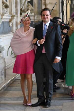 Franz-Ferdinand von Feilitzsch et sa femme, la duchesse Marie-Amelie de Wuerttemberg, lors du mariage de Maria Francisca de Bragança et Duarte de Sousa Araújo à la basilique Mafra, au Portugal, le 7 octobre 2023. 