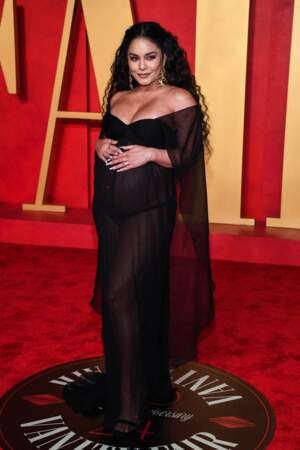Vanessa Hudgens à la soirée des Oscars de Vanity Fair
