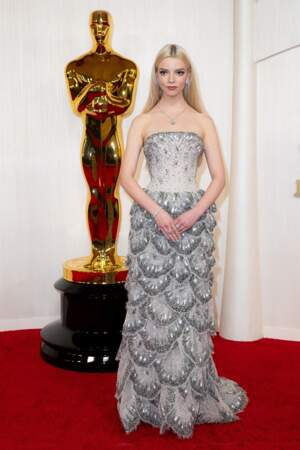 Anya Taylor-Joy arrive à la 96ème cérémonie des Oscars au Dolby Theatre d'Hollywood