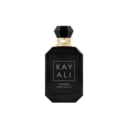 Oudgasm Smoky Oud, Eau de Parfum Intense Kayali, 139€ les 50ml sur hudabeauty.com 
