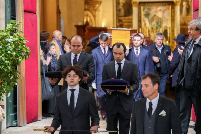 Saïd Kasmi-Mitterrand et Jihed Guasmi-Mitterrand, les deux fils de Frédéric Mitterrand, aux obsèques de l'ancien ministre, en l'Église Saint-Thomas-d’Aquin, dans le 7ème arrondissement de Paris, le mardi 26 mars 2024.
