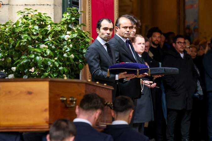 Jihed Guasmi-Mitterrand et Saïd Kasmi-Mittterrand, les deux fils de Frédéric Mittterrand, aux obsèques de Frédéric Mitterrand, en l'Église Saint-Thomas-d’Aquin, dans le 7ème arrondissement de Paris, le mardi 26 mars 2024.