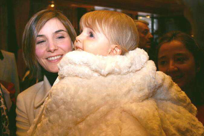 La princesse Clotilde de Savoie et sa fille Vittoria en 2004