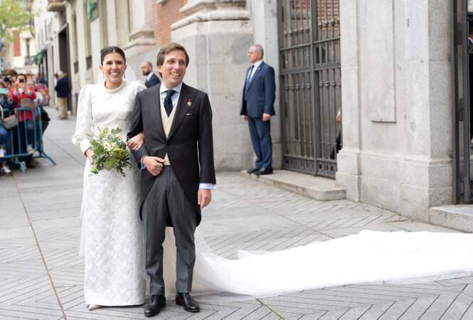 Teresa Urquijo et son époux, José Luis Martínez Almeida, à l'Église de San Francisco de Borja, à Madrid, le 6 avril 2024.